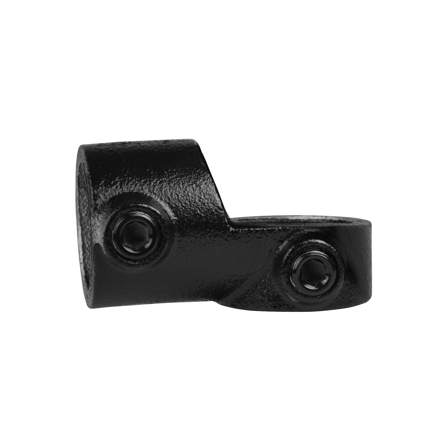 Conector de tubos en forma de L, de color negro y superficie rugosa, en posición horizontal sobre fondo blanco. Con dos tornillos de cabeza hexagonal interna negros empotrados que fijan las aberturas cilíndricas para la sujeción de los tubos.